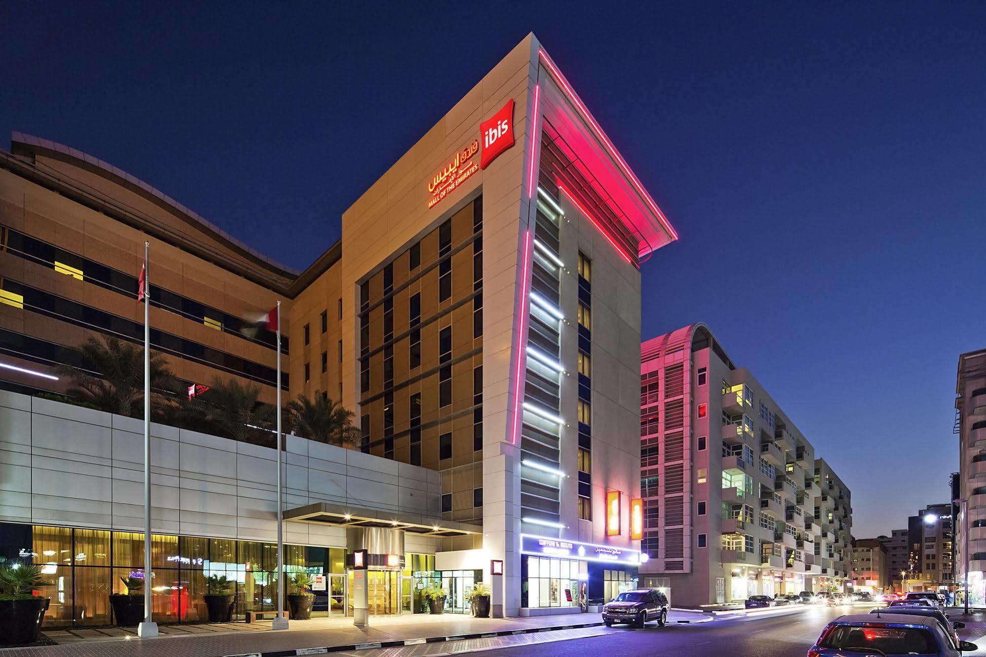 Ibis Mall Avenue Дубай Экстерьер фото
